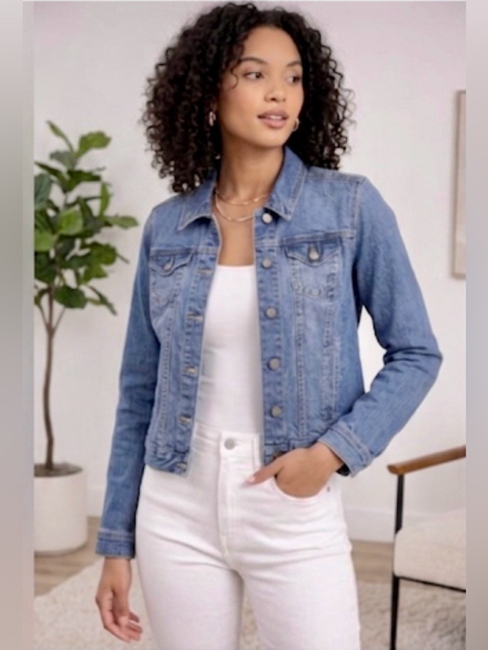 LOFT Ann Taylor Denim Trucker Jacket Medium Petite Blue Jean Classic 100% Cotton